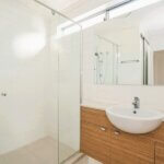 Bathroom 1 Acacia (2)